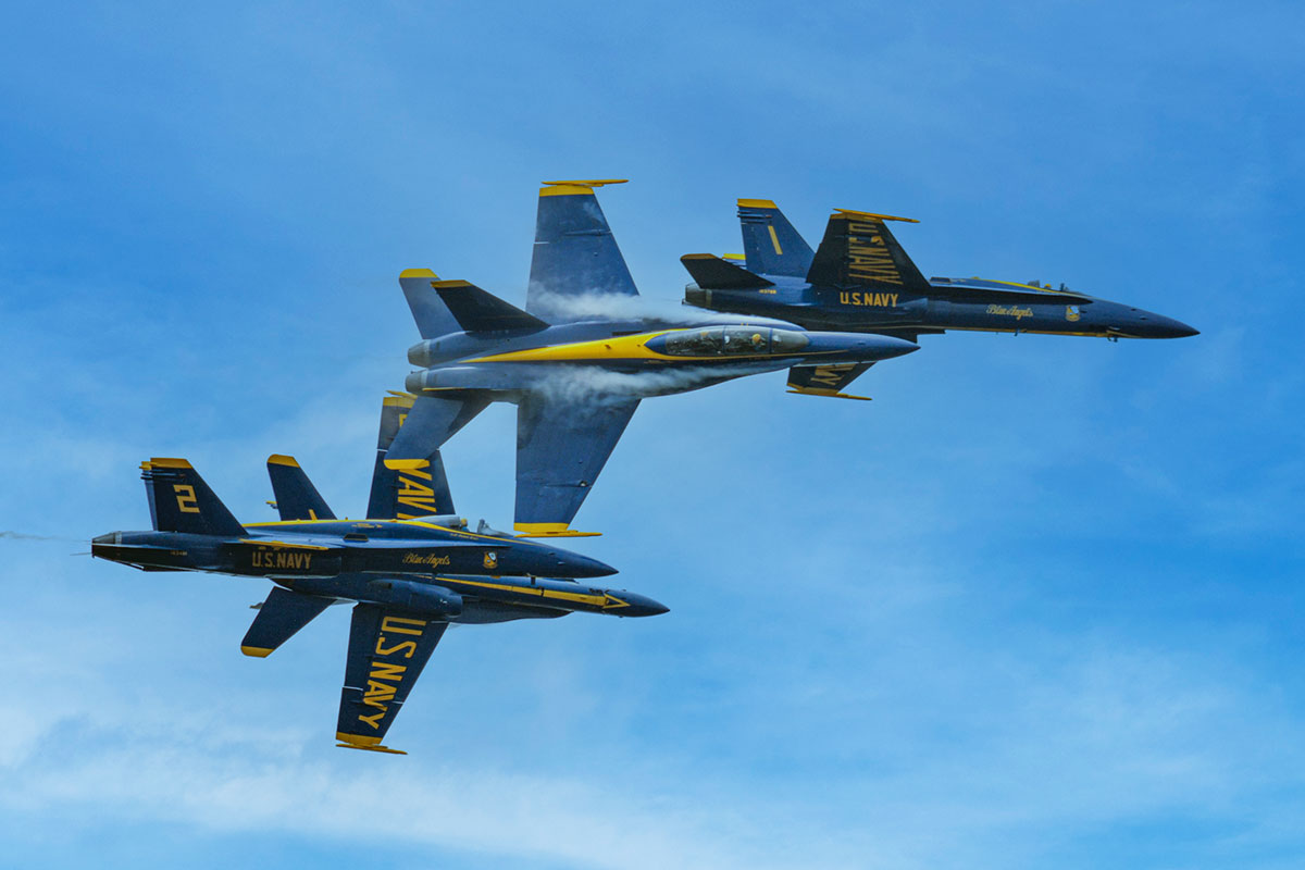 Jets breaking away from each other